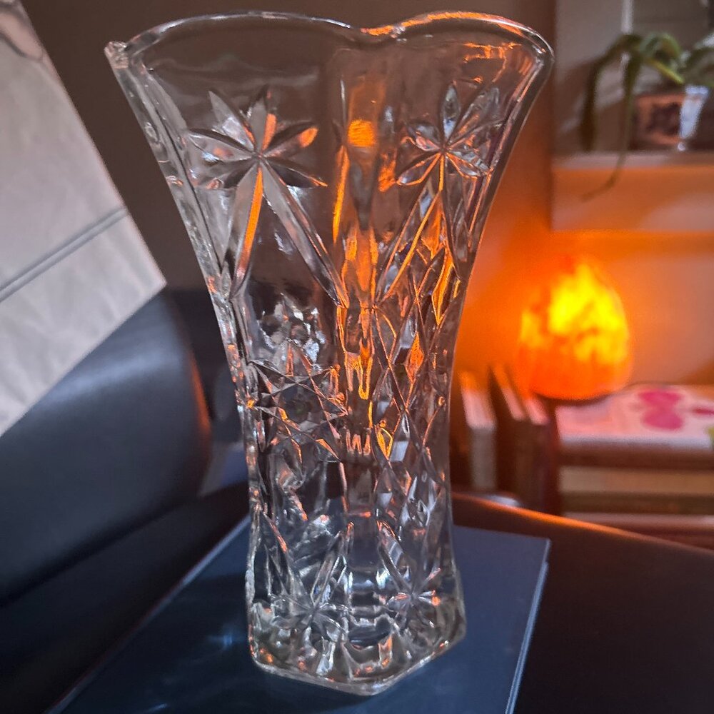 Vintage Anchor Hocking Clear Pressed Class Prescut 'Star of David' Flower Vase